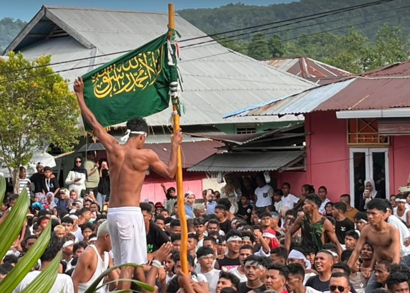 Tradisi Atraksi Abda'u dan Kaul di Negeri Tulehu